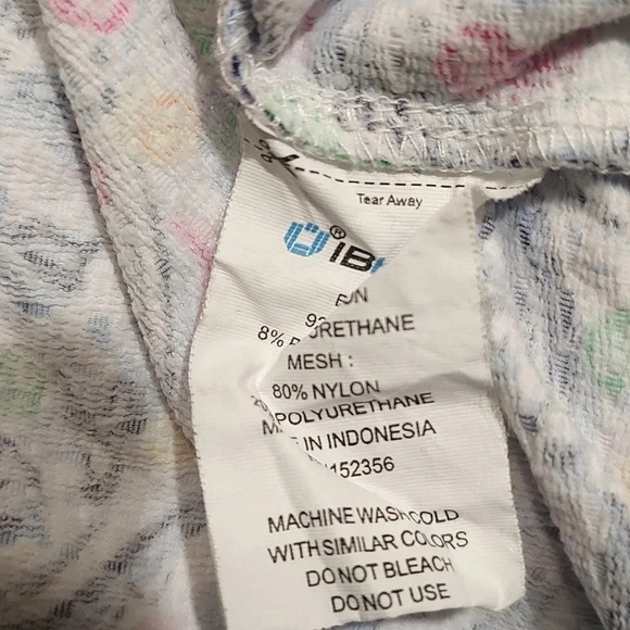 IBKUL Women's Nora Print Long Sleeve Mock Neck Top - Picture 8 of 8